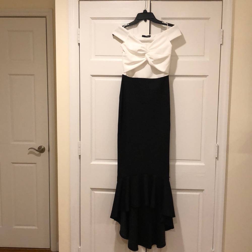 Quiz Off the shoulder High-low dress